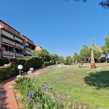Zona Poeti Relax In Piscina -free Parking 2 Apartment *