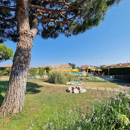 Zona Poeti Relax In Piscina -free Parking 2 Apartment Loano
