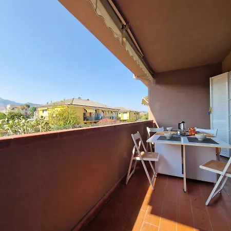 Apartment Zona Poeti Relax In Piscina -free Parking 2